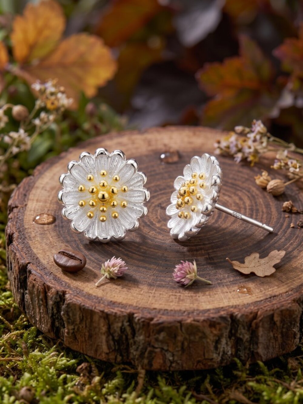 Daisy Flower Stud Earrings S925 Sterling Silver Gold Tone Center Floral 0.25"